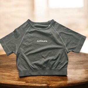 Alphalete Black Cropped Short Sleeve Athletic Top Women’s XS NWOT